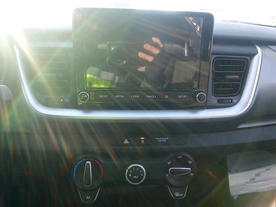 Kia Stonic 1.0 T-GDi MHEV iMT Concept 74 kW (100 CV) 10 Kia Stonic 1.0 T-GDi MHEV iMT Concept 74 kW (100 CV) 10