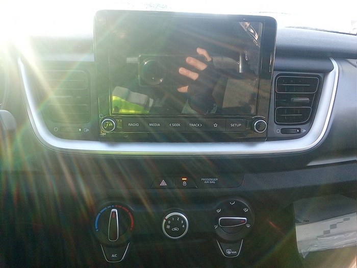 Kia Stonic 1.0 T-GDi MHEV iMT Concept 74 kW (100 CV) Vehículo usado en Madrid Kia Stonic 1.0 T-GDi MHEV iMT Concept 74 kW (100 CV) Vehículo usado en Madrid