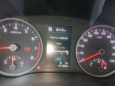 Kia Stonic 1.0 T-GDi MHEV iMT Concept 74 kW (100 CV) 8 Kia Stonic 1.0 T-GDi MHEV iMT Concept 74 kW (100 CV) 8