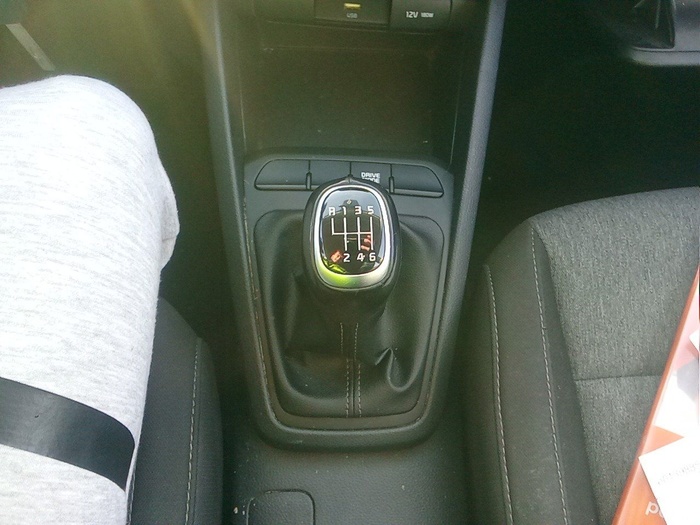 Kia Stonic 1.0 T-GDi MHEV iMT Concept 74 kW (100 CV) Vehículo usado en Madrid Kia Stonic 1.0 T-GDi MHEV iMT Concept 74 kW (100 CV) Vehículo usado en Madrid