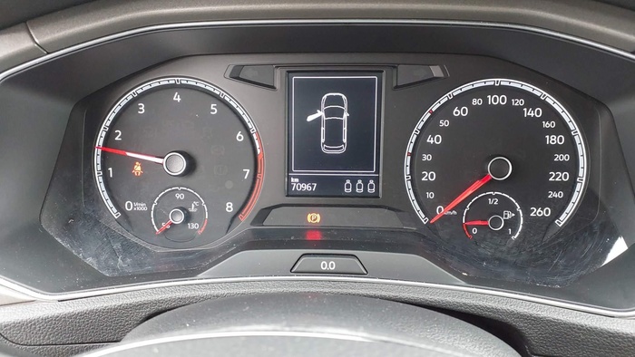 Volkswagen T-Roc Advance R-Line 1.0 TSI 81 kW (110 CV) Vehículo usado en Madrid Volkswagen T-Roc Advance R-Line 1.0 TSI 81 kW (110 CV) Vehículo usado en Madrid