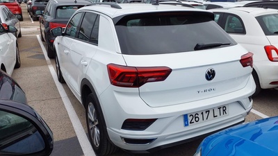 Volkswagen T-Roc Advance R-Line 1.0 TSI 81 kW (110 CV) 2 Volkswagen T-Roc Advance R-Line 1.0 TSI 81 kW (110 CV) 2