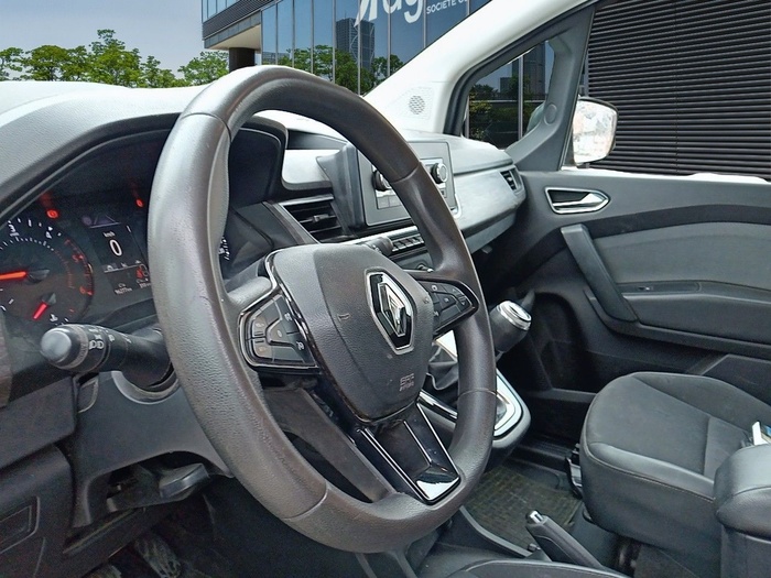 Renault Kangoo Combi Life Edition One 1.5 Blue dCi 55 kW (75 CV) Vehículo usado en Madrid Renault Kangoo Combi Life Edition One 1.5 Blue dCi 55 kW (75 CV) Vehículo usado en Madrid