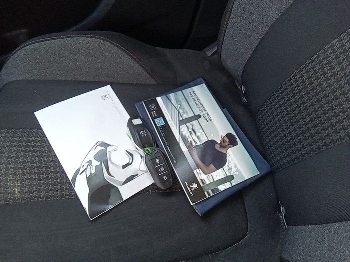 Peugeot 3008 BlueHDi 130 S&S Active Pack 96 kW (130 CV) Vehículo usado en Madrid Peugeot 3008 BlueHDi 130 S&S Active Pack 96 kW (130 CV) Vehículo usado en Madrid