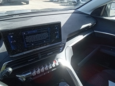 Peugeot 3008 BlueHDi 130 S&S Active Pack 96 kW (130 CV) 12 Peugeot 3008 BlueHDi 130 S&S Active Pack 96 kW (130 CV) 12