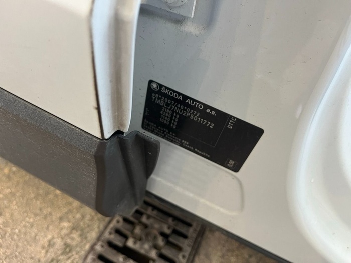 Skoda Karoq 2.0 TDI Ambition 4X4 DSG 110 kW (150 CV) Vehículo usado en Madrid Skoda Karoq 2.0 TDI Ambition 4X4 DSG 110 kW (150 CV) Vehículo usado en Madrid