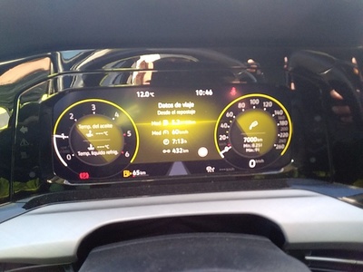 Volkswagen Golf Life 2.0 TDI 85 kW (115 CV) 13 Volkswagen Golf Life 2.0 TDI 85 kW (115 CV) 13