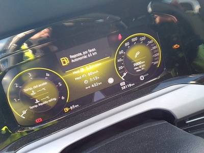 Volkswagen Golf Life 2.0 TDI 85 kW (115 CV) 8 Volkswagen Golf Life 2.0 TDI 85 kW (115 CV) 8