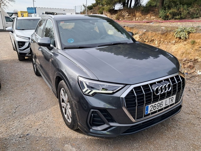 Audi Q3 S line 35 TDI 110 kW (150 CV) Vehículo usado en Madrid Audi Q3 S line 35 TDI 110 kW (150 CV) Vehículo usado en Madrid