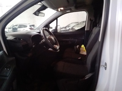 Toyota Proace City 1.5 D VX L1 75 kW (102 CV) 14 Toyota Proace City 1.5 D VX L1 75 kW (102 CV) 14