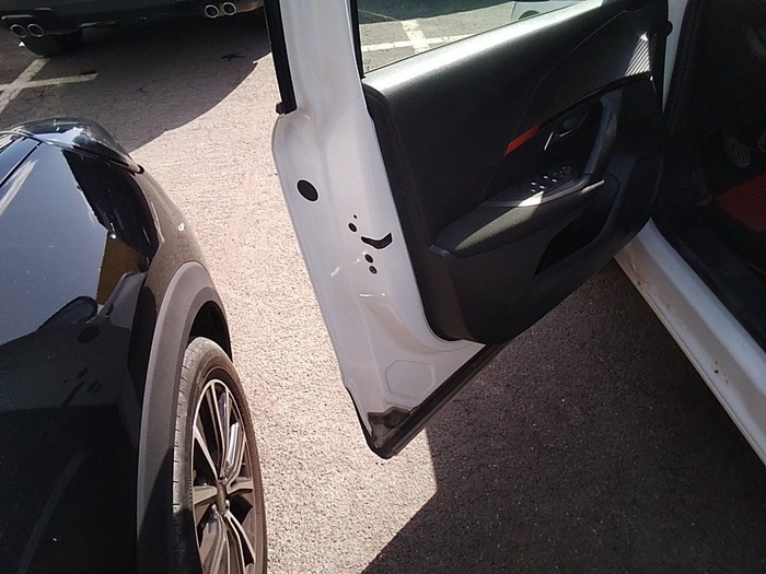 Peugeot 2008 Puretech 100 S&S Active 75 kW (100 CV) Vehículo usado en Madrid Peugeot 2008 Puretech 100 S&S Active 75 kW (100 CV) Vehículo usado en Madrid