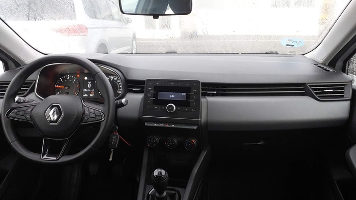 Renault Clio Business Blue dCi 63 kW (85 CV) Vehículo usado en Madrid Renault Clio Business Blue dCi 63 kW (85 CV) Vehículo usado en Madrid