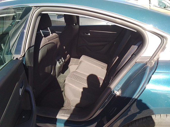 Peugeot 508 BlueHDi 130 S&S Active EAT8 96 kW (130 CV) Vehículo usado en Madrid Peugeot 508 BlueHDi 130 S&S Active EAT8 96 kW (130 CV) Vehículo usado en Madrid