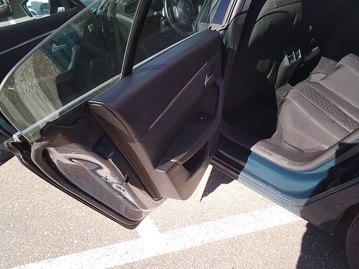 Peugeot 508 BlueHDi 130 S&S Active EAT8 96 kW (130 CV) Vehículo usado en Madrid Peugeot 508 BlueHDi 130 S&S Active EAT8 96 kW (130 CV) Vehículo usado en Madrid