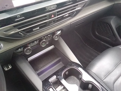 Citroen C5 X Hybrid 225 Shine Pack e-EAT8 165 kW (225 CV) 11 Citroen C5 X Hybrid 225 Shine Pack e-EAT8 165 kW (225 CV) 11