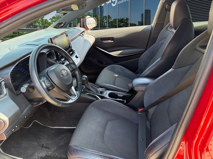 Toyota Corolla 180H Advance E-CVT 132 kW (180 CV) Vehículo usado en Madrid Toyota Corolla 180H Advance E-CVT 132 kW (180 CV) Vehículo usado en Madrid