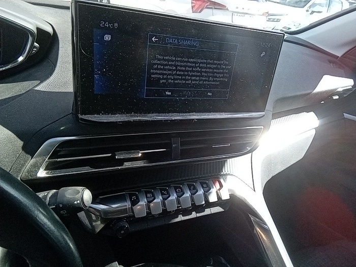 Peugeot 3008 BlueHDi 130 S&S Active Pack 96 kW (130 CV) Vehículo usado en Madrid Peugeot 3008 BlueHDi 130 S&S Active Pack 96 kW (130 CV) Vehículo usado en Madrid