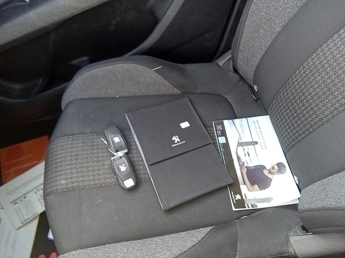 Peugeot 3008 BlueHDi 130 S&S Active Pack 96 kW (130 CV) Vehículo usado en Madrid Peugeot 3008 BlueHDi 130 S&S Active Pack 96 kW (130 CV) Vehículo usado en Madrid