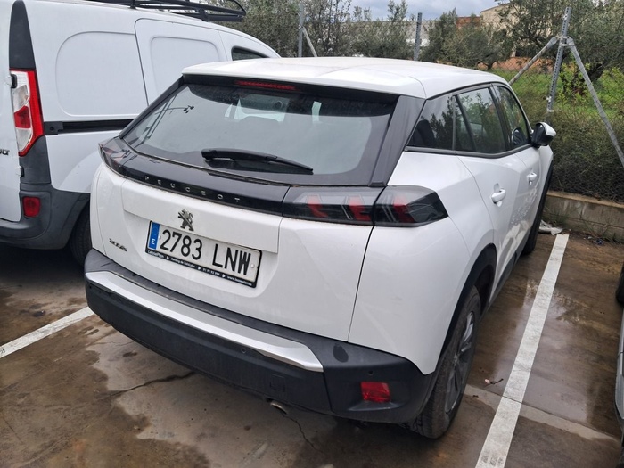 Peugeot 2008 BlueHDi 110 S&S Active Pack 81 kW (110 CV) Vehículo usado en Madrid Peugeot 2008 BlueHDi 110 S&S Active Pack 81 kW (110 CV) Vehículo usado en Madrid