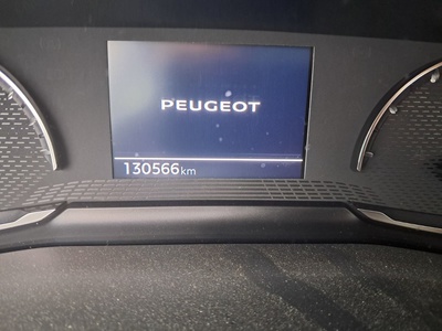 Peugeot 2008 BlueHDi 110 S&S Active Pack 81 kW (110 CV) 13 Peugeot 2008 BlueHDi 110 S&S Active Pack 81 kW (110 CV) 13