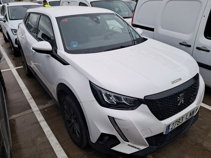 Peugeot 2008 BlueHDi 110 S&S Active Pack 81 kW (110 CV) Vehículo usado en Madrid Peugeot 2008 BlueHDi 110 S&S Active Pack 81 kW (110 CV) Vehículo usado en Madrid