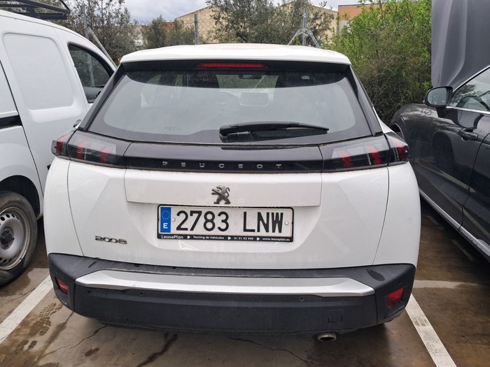 Peugeot 2008 BlueHDi 110 S&S Active Pack 81 kW (110 CV) Vehículo usado en Madrid Peugeot 2008 BlueHDi 110 S&S Active Pack 81 kW (110 CV) Vehículo usado en Madrid