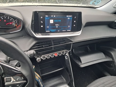 Peugeot 2008 BlueHDi 110 S&S Active Pack 81 kW (110 CV) 14 Peugeot 2008 BlueHDi 110 S&S Active Pack 81 kW (110 CV) 14