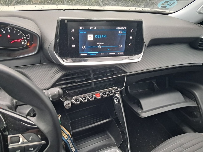 Peugeot 2008 BlueHDi 110 S&S Active Pack 81 kW (110 CV) Vehículo usado en Madrid Peugeot 2008 BlueHDi 110 S&S Active Pack 81 kW (110 CV) Vehículo usado en Madrid