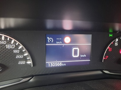 Peugeot 2008 BlueHDi 110 S&S Active Pack 81 kW (110 CV) 15 Peugeot 2008 BlueHDi 110 S&S Active Pack 81 kW (110 CV) 15