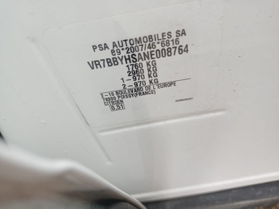 Citroen C4 BlueHDi 110 S&S Live Pack 81 kW (110 CV) 8 Citroen C4 BlueHDi 110 S&S Live Pack 81 kW (110 CV) 8