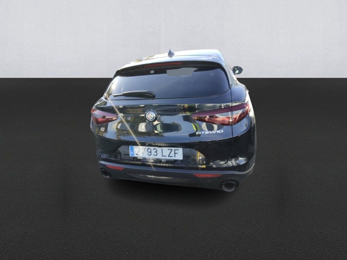 Alfa Romeo Stelvio 2.2 Diesel Sprint AWD 140 kW (190 CV) Vehículo usado en Madrid Alfa Romeo Stelvio 2.2 Diesel Sprint AWD 140 kW (190 CV) Vehículo usado en Madrid