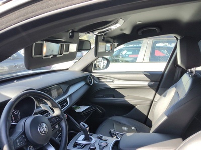 Alfa Romeo Stelvio 2.2 Diesel Sprint AWD 140 kW (190 CV) 12 Alfa Romeo Stelvio 2.2 Diesel Sprint AWD 140 kW (190 CV) 12