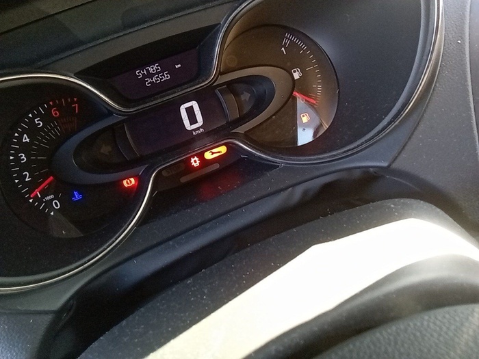 Renault Captur Zen TCe 66 kW (90 CV) Vehículo usado en Madrid Renault Captur Zen TCe 66 kW (90 CV) Vehículo usado en Madrid