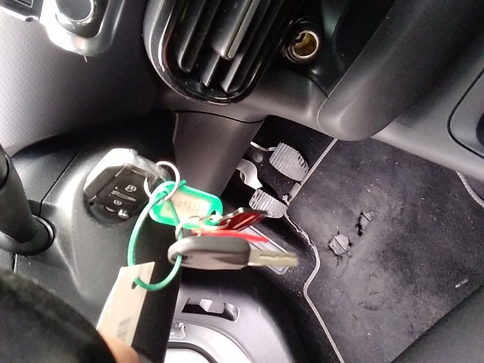 Citroen C4 Cactus BlueHDi 100 S&S Shine 75 kW (102 CV) Vehículo usado en Madrid Citroen C4 Cactus BlueHDi 100 S&S Shine 75 kW (102 CV) Vehículo usado en Madrid