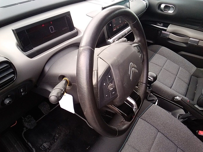 Citroen C4 Cactus BlueHDi 100 S&S Shine 75 kW (102 CV) Vehículo usado en Madrid Citroen C4 Cactus BlueHDi 100 S&S Shine 75 kW (102 CV) Vehículo usado en Madrid