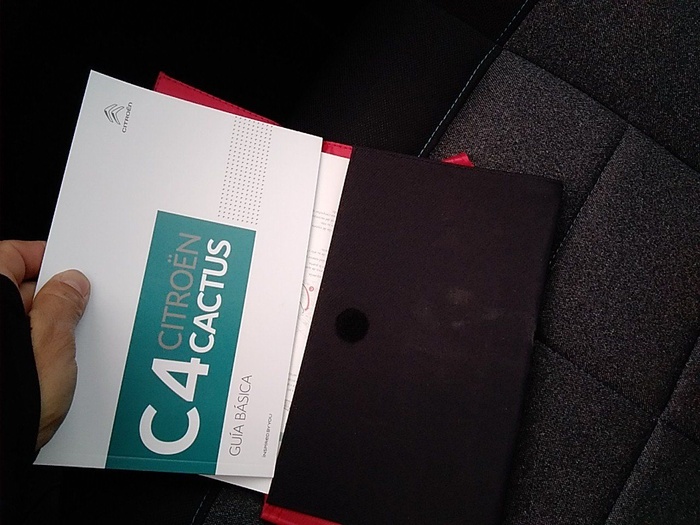 Citroen C4 Cactus BlueHDi 100 S&S Shine 75 kW (102 CV) Vehículo usado en Madrid Citroen C4 Cactus BlueHDi 100 S&S Shine 75 kW (102 CV) Vehículo usado en Madrid