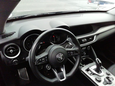 Alfa Romeo Stelvio 2.2 Diésel Sprint+ Q4 140 kW (190 CV) 7 Alfa Romeo Stelvio 2.2 Diésel Sprint+ Q4 140 kW (190 CV) 7