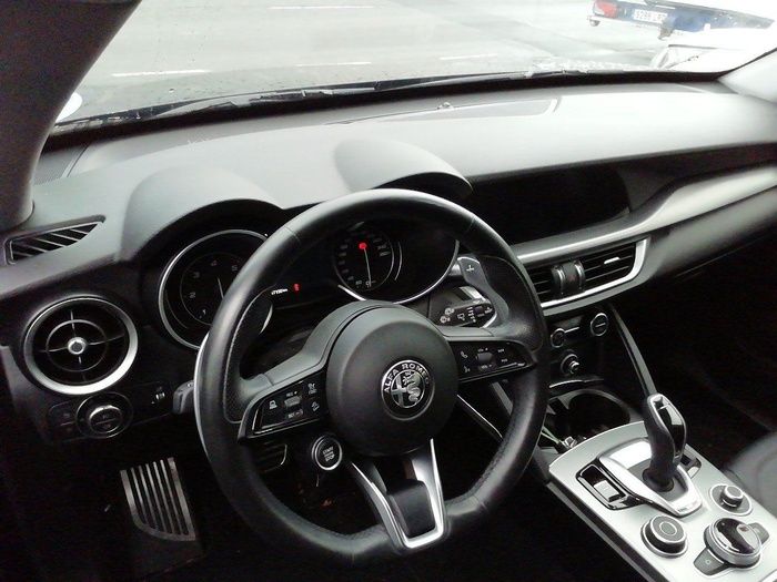 Alfa Romeo Stelvio 2.2 Diésel Sprint+ Q4 140 kW (190 CV) Vehículo usado en Madrid Alfa Romeo Stelvio 2.2 Diésel Sprint+ Q4 140 kW (190 CV) Vehículo usado en Madrid
