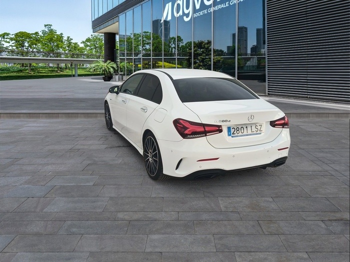 Mercedes-Benz Clase A Sedán 200 d 110 kW (150 CV) Vehículo usado en Madrid Mercedes-Benz Clase A Sedán 200 d 110 kW (150 CV) Vehículo usado en Madrid