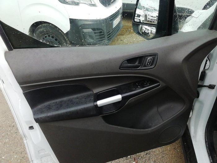 Ford Transit Connect Furgon 1.5 TDCi Trend 200 L1 74 kW (100 CV) Vehículo usado en Madrid Ford Transit Connect Furgon 1.5 TDCi Trend 200 L1 74 kW (100 CV) Vehículo usado en Madrid
