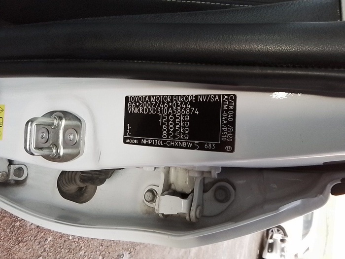 Toyota Yaris 1.5 Hybrid Active 74 kW (100 CV) Vehículo usado en Madrid Toyota Yaris 1.5 Hybrid Active 74 kW (100 CV) Vehículo usado en Madrid