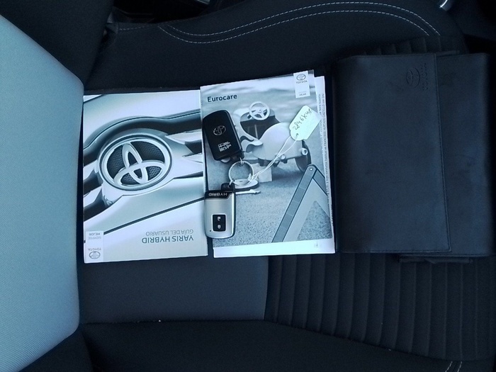 Toyota Yaris 1.5 Hybrid Active 74 kW (100 CV) Vehículo usado en Madrid Toyota Yaris 1.5 Hybrid Active 74 kW (100 CV) Vehículo usado en Madrid