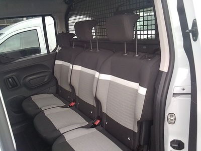 Citroen Berlingo BlueHDi 130 S&S Talla M Shine EAT8 96 kW (130 CV) 15 Citroen Berlingo BlueHDi 130 S&S Talla M Shine EAT8 96 kW (130 CV) 15