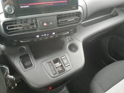 Citroen Berlingo BlueHDi 130 S&S Talla M Shine EAT8 96 kW (130 CV) 10 Citroen Berlingo BlueHDi 130 S&S Talla M Shine EAT8 96 kW (130 CV) 10