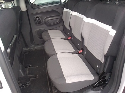 Citroen Berlingo BlueHDi 130 S&S Talla M Shine EAT8 96 kW (130 CV) 14 Citroen Berlingo BlueHDi 130 S&S Talla M Shine EAT8 96 kW (130 CV) 14