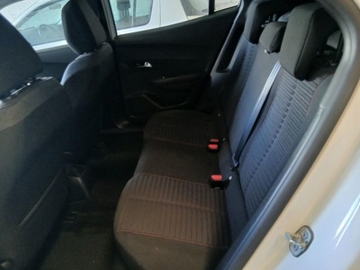 Peugeot 2008 BlueHDi 110 S&S Active 81 kW (110 CV) 10 Peugeot 2008 BlueHDi 110 S&S Active 81 kW (110 CV) 10