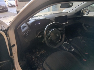 Peugeot 2008 BlueHDi 110 S&S Active 81 kW (110 CV) 7 Peugeot 2008 BlueHDi 110 S&S Active 81 kW (110 CV) 7