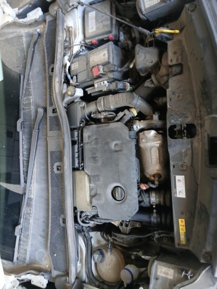 Peugeot 2008 BlueHDi 110 S&S Active 81 kW (110 CV) Vehículo usado en Madrid Peugeot 2008 BlueHDi 110 S&S Active 81 kW (110 CV) Vehículo usado en Madrid