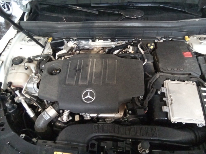 Mercedes-Benz GLB 220 D 4MATIC 140 kW (190 CV) Vehículo usado en Madrid Mercedes-Benz GLB 220 D 4MATIC 140 kW (190 CV) Vehículo usado en Madrid