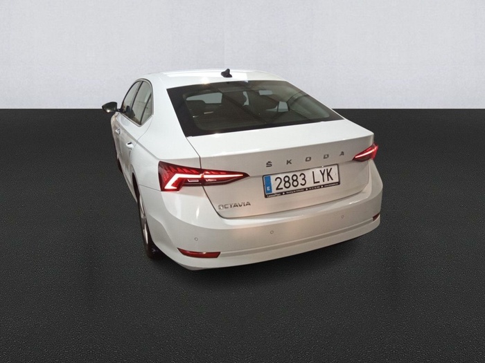 Skoda Octavia 2.0 TDI Ambition 85 kW (115 CV) Vehículo usado en Madrid Skoda Octavia 2.0 TDI Ambition 85 kW (115 CV) Vehículo usado en Madrid